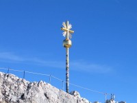 Zugspitze mit Gipfelkreuz